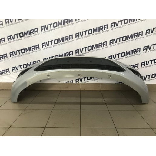 Бампер передний комплектный Ford Focus 2 2008-2010 8M5117757AW